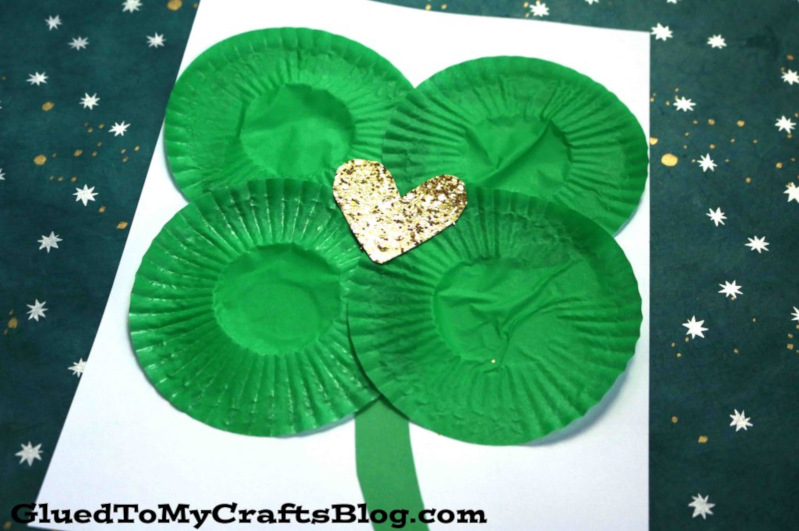 Glued to My Crafts' Cupcake Liner Shamrock Craft